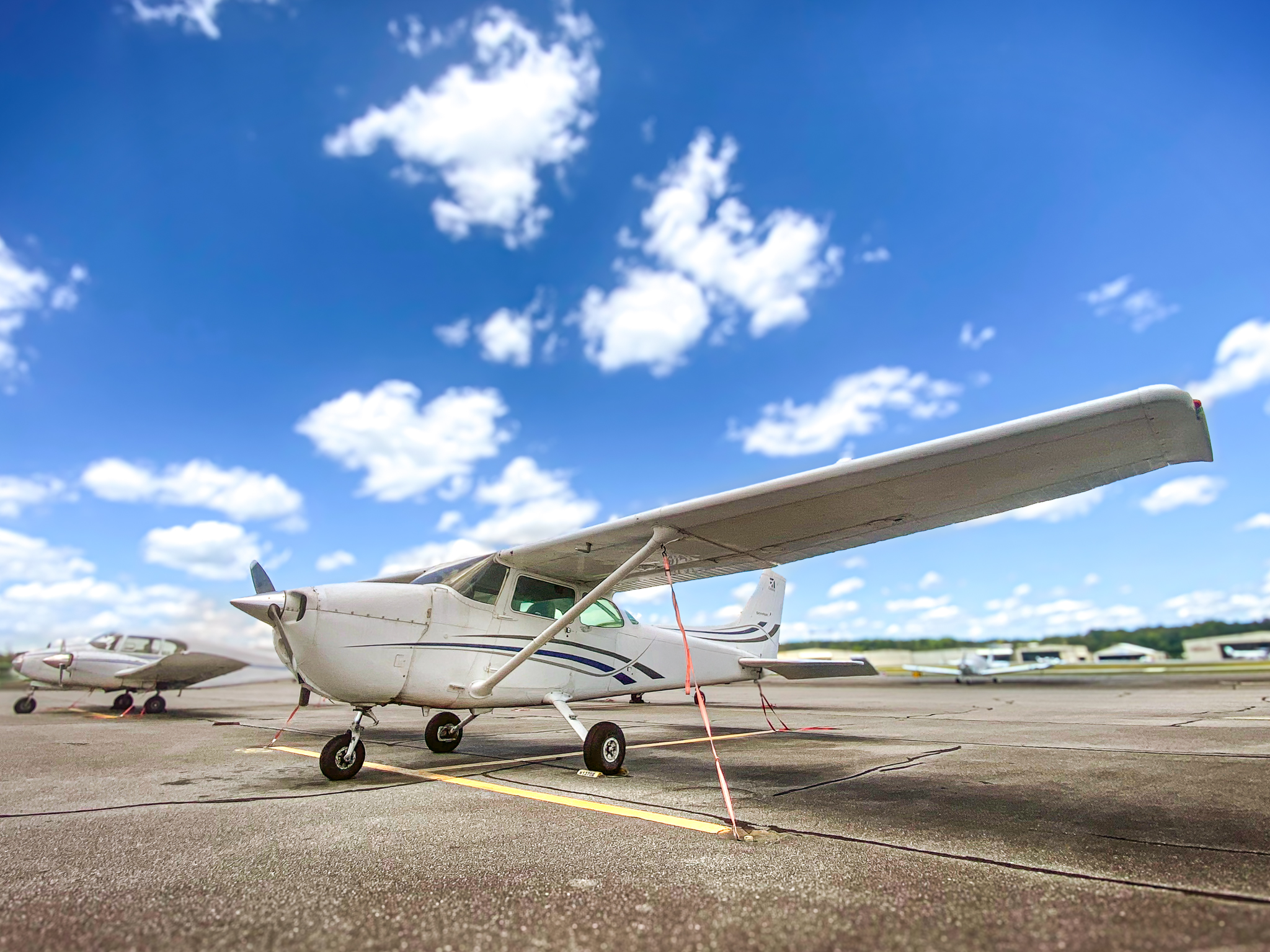 n1370e no tail number 3.webp